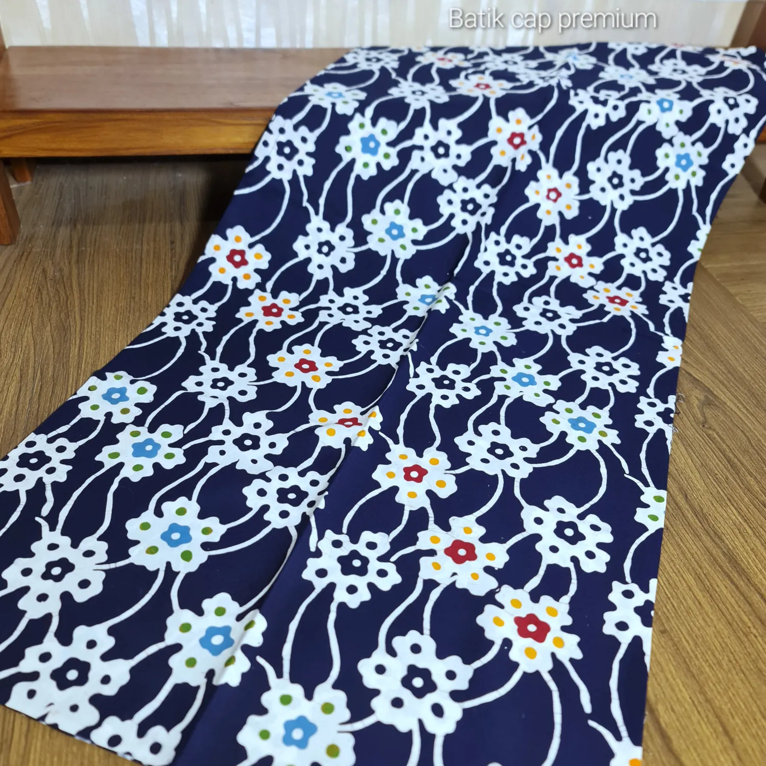 Kain Batik Colet Rambatan Bunga Navy